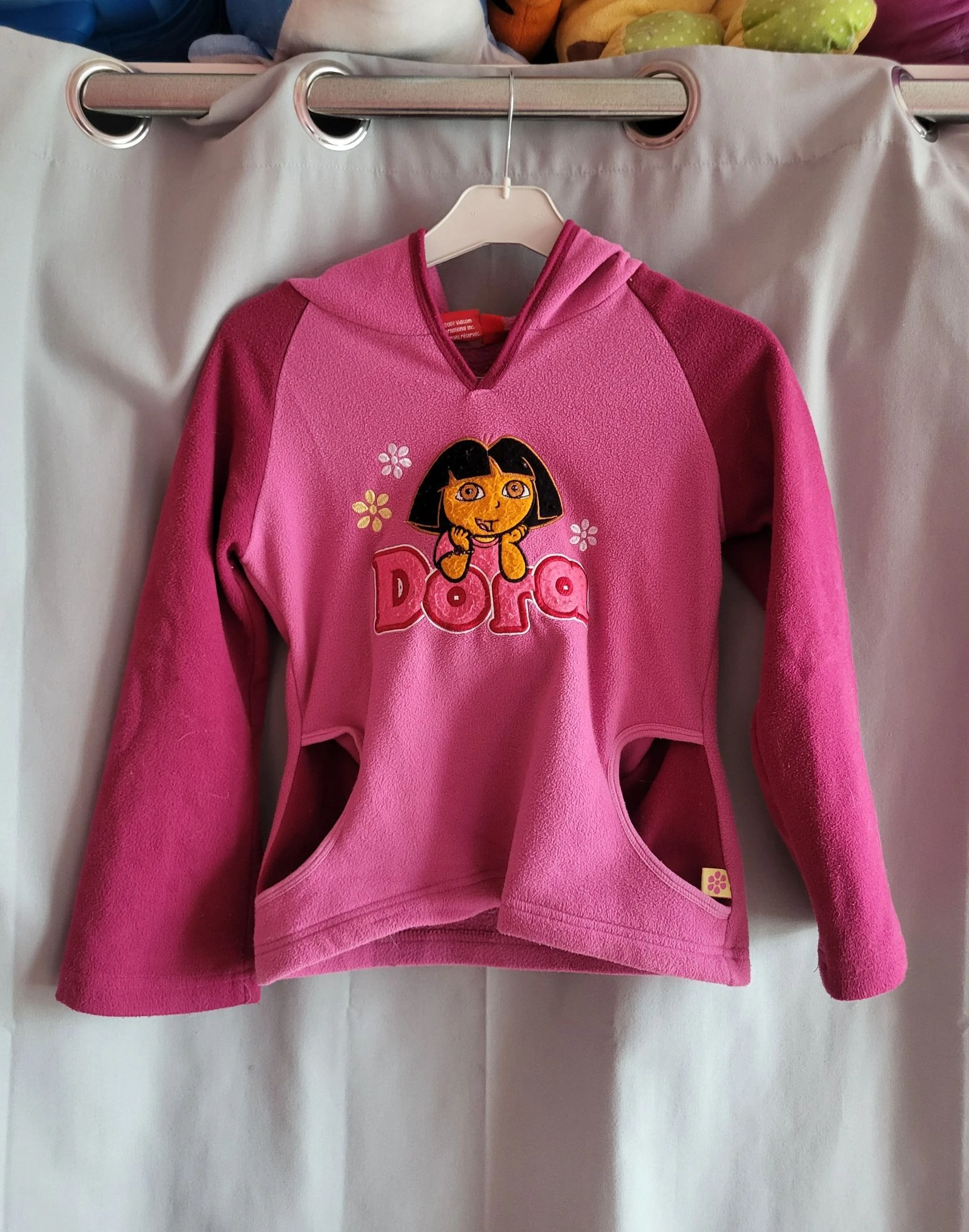 Pull dora 8 ans